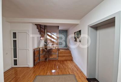 Casa de inchiriat cu 4 nivele avand etajele in regim hotelier Strand - 5