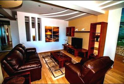 Apartament cu 3 camere decomandat, mobilat în P-ța Ovidiu