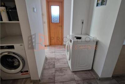 Apartament 3 camere decomandat zona Micro 3 - 6