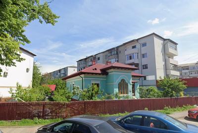 Vand casa ultracentral vis-a-vis de spitalul matern - 1