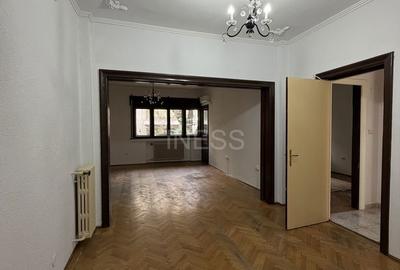 Apartament cu 3 camere în Victoriei