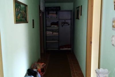 Casă bifamilială foarte bine întreținută, cu facilități bune - 10