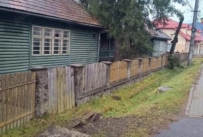 Casă cu 6 camere în Central