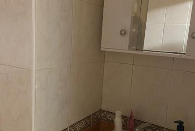 Se inchiriaza apartament in zona Carierei Se inchiriaza apartament in zona Carierei - 3