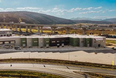 Spațiu comercial, de 3,200 mp, în Luna - 2