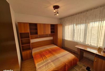 Apartament cu 3 camere decomandat în 9 Mai - 5