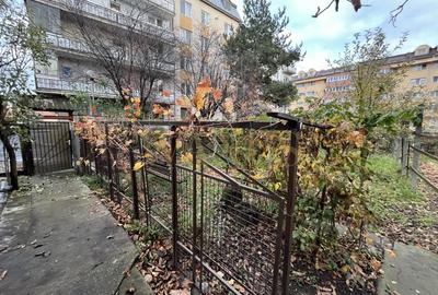 Casa de vanzare , strada Nicolae Balcescu - 8