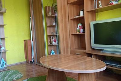 Apartament cu 2 camere decomandat în Micro 19 - 2
