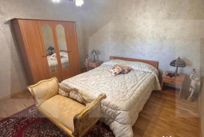 Casă cu 10 camere cu Teren 774 Mp în Central - 5