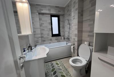 Apartament cu 2 camere semidecomandat, mobilat în Baza 3 - 18