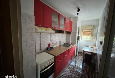 Apartament cu 3 camere semidecomandat în Central - 3