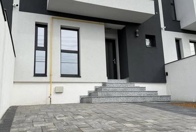 Casă cu 5 camere în Bariera Vâlcii - 3