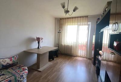 Inchiriez apartament 2 camere Pia?a Sud, etaj 3, mobilat complet. - 8