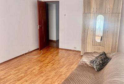 Apartament cu 2 camere decomandat în Exterior Vest