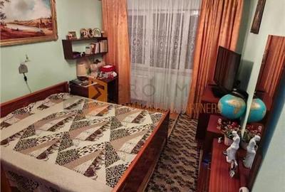 Apartament 3 camere cf 1 decomandat zona Micro 14 - 4