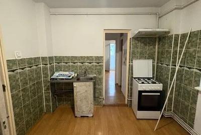 Apartament cu 2 camere decomandat în Triaj