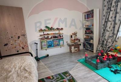 Casă cu 13 camere cu Teren 700 Mp în Bariera Vâlcii - 9