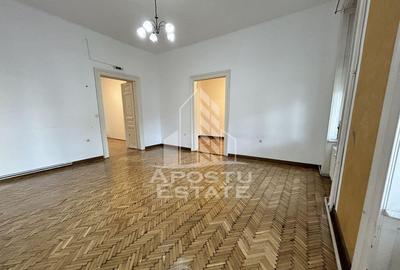 Spațiu comercial, de 147 mp, în P-ța Maria