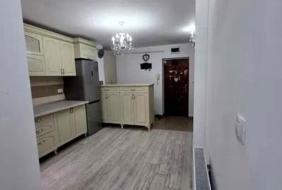 Apartament cu 3 camere decomandat, mobilat în George Enescu
