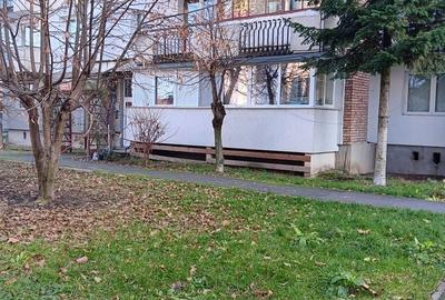 Apartament cu 3 camere decomandat în Sângeorgiu de Mureș - 2