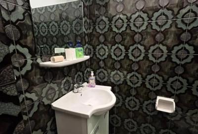 Spațiu comercial, de 143 mp, în Central - 7