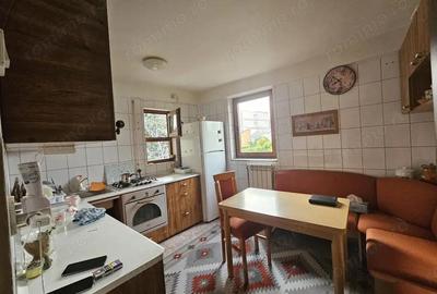 Casa 300mp utili- teren 550mp Sector 4 - Luica Giurgiului Piata Resita - 12