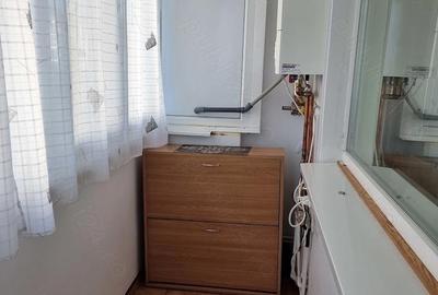 Apartament cu 3 camere semidecomandat în Girocului - 1