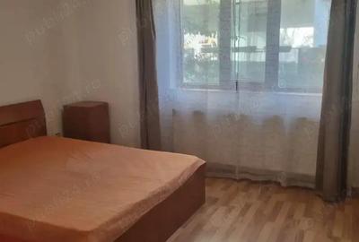 Garsoniera basarabia-bloc nou-centrala proprie-parcare proprie