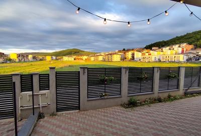 Duplex cu 5 camere cu Teren 250 Mp în Florești - 2