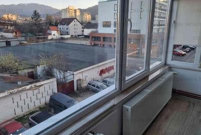 Apartament cu 2 camere decomandat în Astra - 6