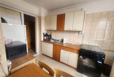 Apartament 3 camere, mobilat si utilat complet, Metrou Dristor, Sect 3 - 13