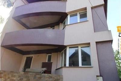 Vila impozanta, cu teren 2500 mp, la pret de apartament! Vila impozanta, cu teren 2500 mp, la pret de apartament! - 5