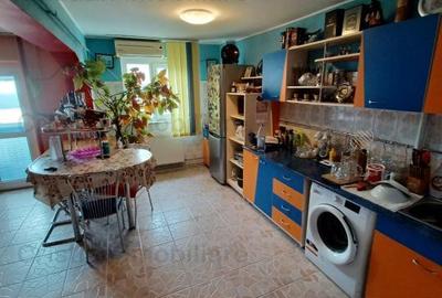 Apartament cu 3 camere decomandat în Călărași - 6