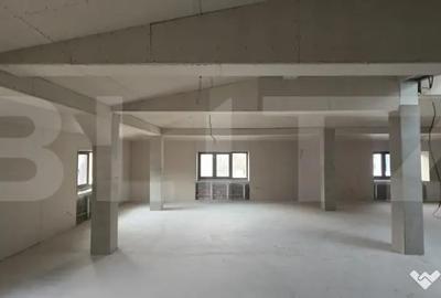 Spațiu comercial, de 435 mp, în Central