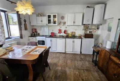 Casă cu 4 camere cu Teren 4435 Mp în Central - 12