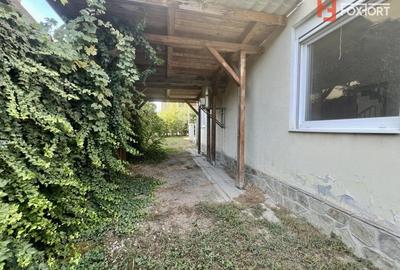 Casă individuală cu 7 camere cu Canalizare în Girocului - 23