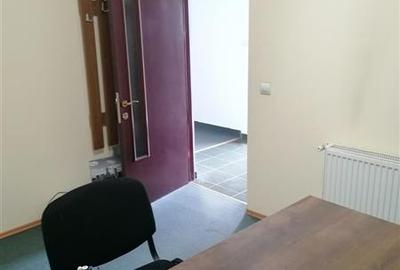 Birou, de 45 mp, în Central - 5