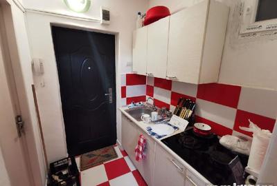 De inchiriat garsoniera zona Buziasului - 1