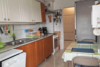 Apartament cu 3 camere decomandat, mobilat în P-ța Unirii - 3