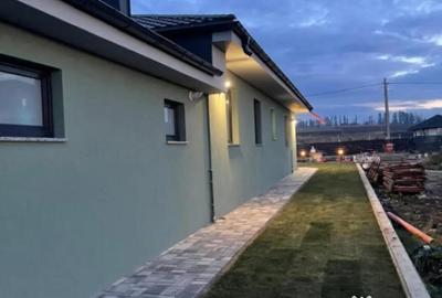 Casă cu 5 camere cu Teren 2000 Mp în Volovăț - 13