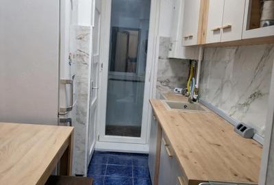 Apartament cu 3 camere decomandat în Astra - 3