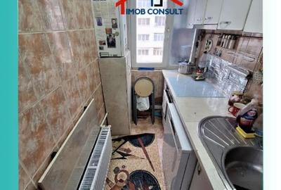 Apartament cu 2 camere semidecomandat în Narcisa - 3