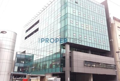 Birou, de 290.70001220703 mp, în P-ța Romană