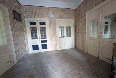 Spatiul comercial/Cladire de birouri/160 mp - 16