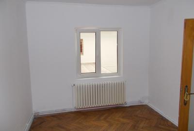 Casa, Timisora, zona Plopi, parter, caramida, 3 camere, 370mp teren - 8