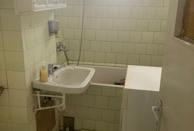 Apartament cu 3 camere semidecomandat în Sud - 1