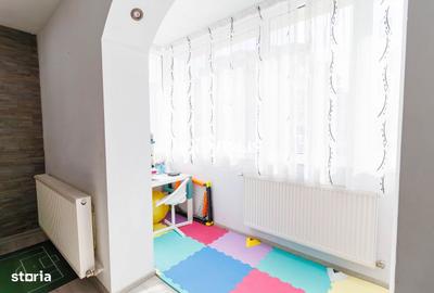 Apartament cu 2 camere decomandat în Tractorul