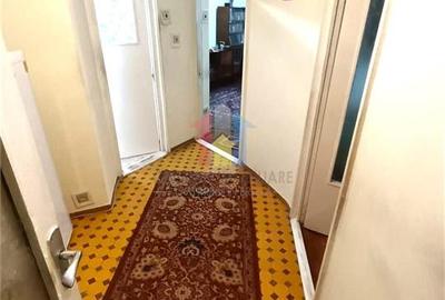 Apartament cu 3 camere decomandat în Călărași - 8