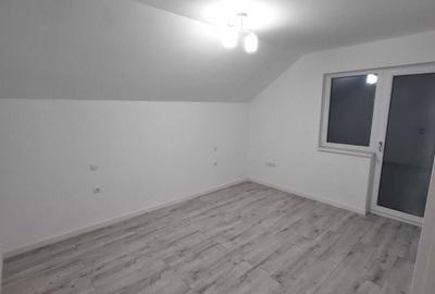 Casă cu 4 camere în Central - 2