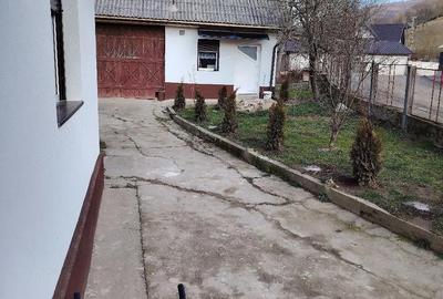 Casă cu Teren 830 Mp în Șimișna - 1